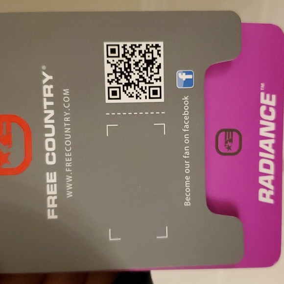 Woman's Snow Jacket - Picture 4 of 15